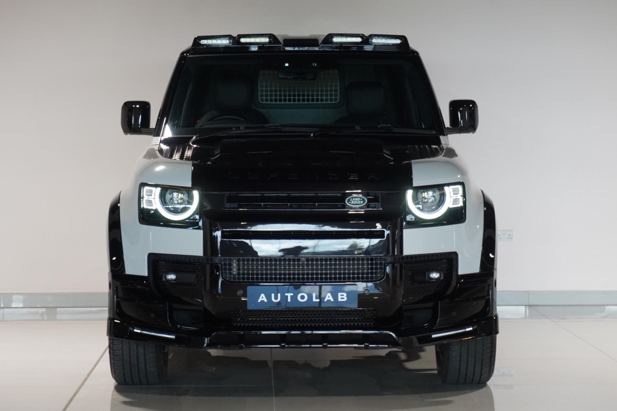 Land Rover Defender 90 3.0 D300 MHEV X-Dynamic HSE Hard Top SUV 3dr Diesel Auto 4WD SWB Euro 6 (s/s) (300 ps)